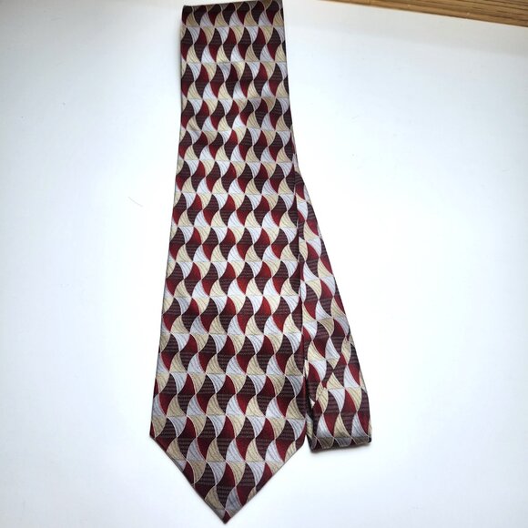 Pierre Cardin Men's Silk Necktie Red & Grey Geometric Pattern - Picture 2 of 5